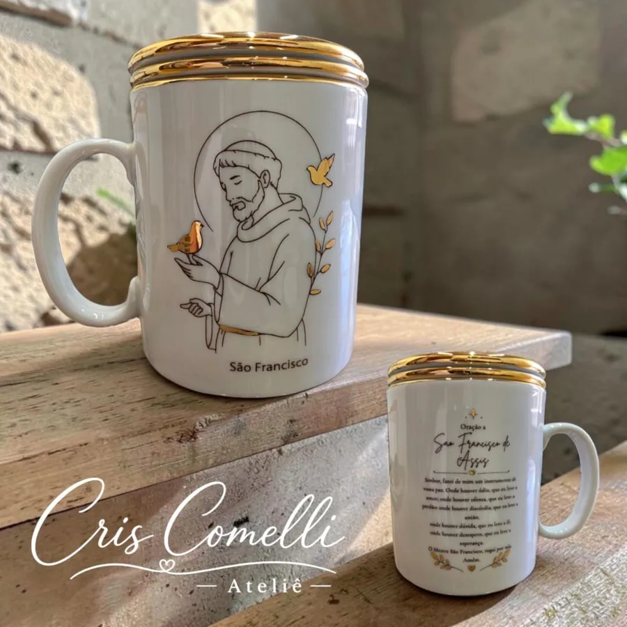 Caneca São Francisco pintada à mão com oração no verso